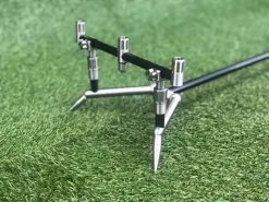 Summit - Colosseum Cobalt Black Low Profile Pod With 3 Rod Fixed Buzz Bars -Carp Fishing Rods Verkoop Winkel 2017 12 08 photo 00006738 4100 1100x
