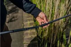 Fox - Horizon X6 42" Carbon Landing Net (Camo Mesh) -Carp Fishing Rods Verkoop Winkel fox horizon x6 42 inch carbon landing net 13