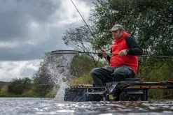 Guru - Aventus 2.7m F1 Landing Net Handle -Carp Fishing Rods Verkoop Winkel grd125 22