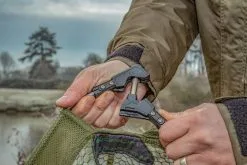 Korum - Latex Folding Triangle Net -Carp Fishing Rods Verkoop Winkel k0380020 folding latex triangle nets fastening